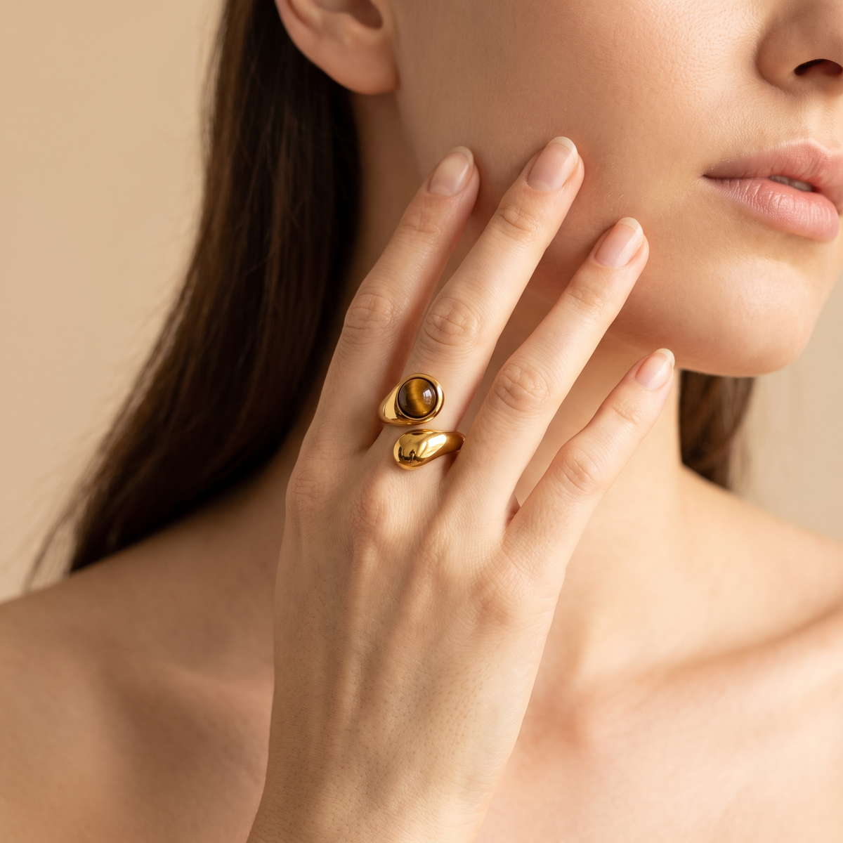 Bague Sienna – Acier inoxydable doré, perle brune, ajustable